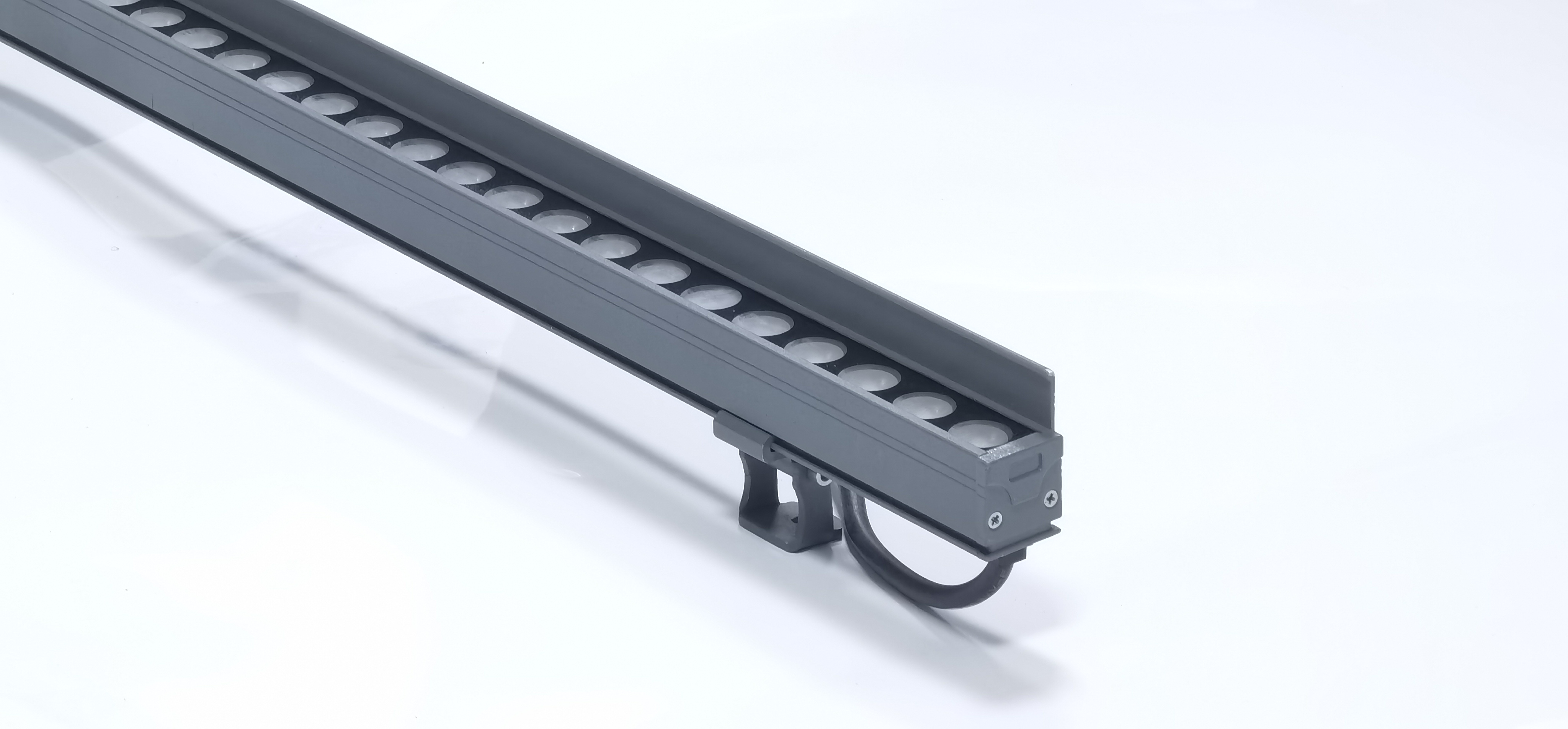 LED線(xiàn)條燈(帶擋板) L1000xW24xH26mm