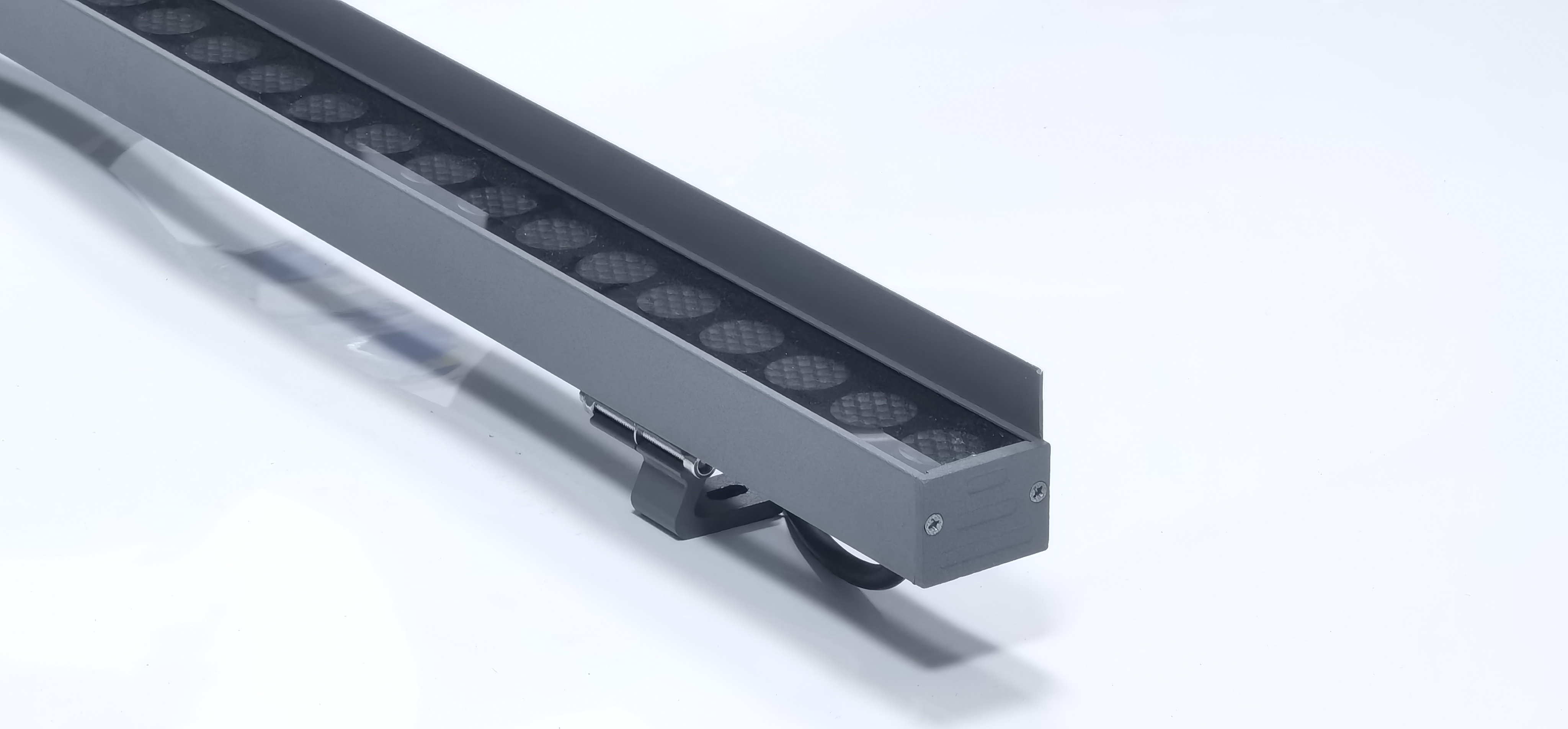 LED洗墻燈(帶擋板) L1000xW38xH28mm